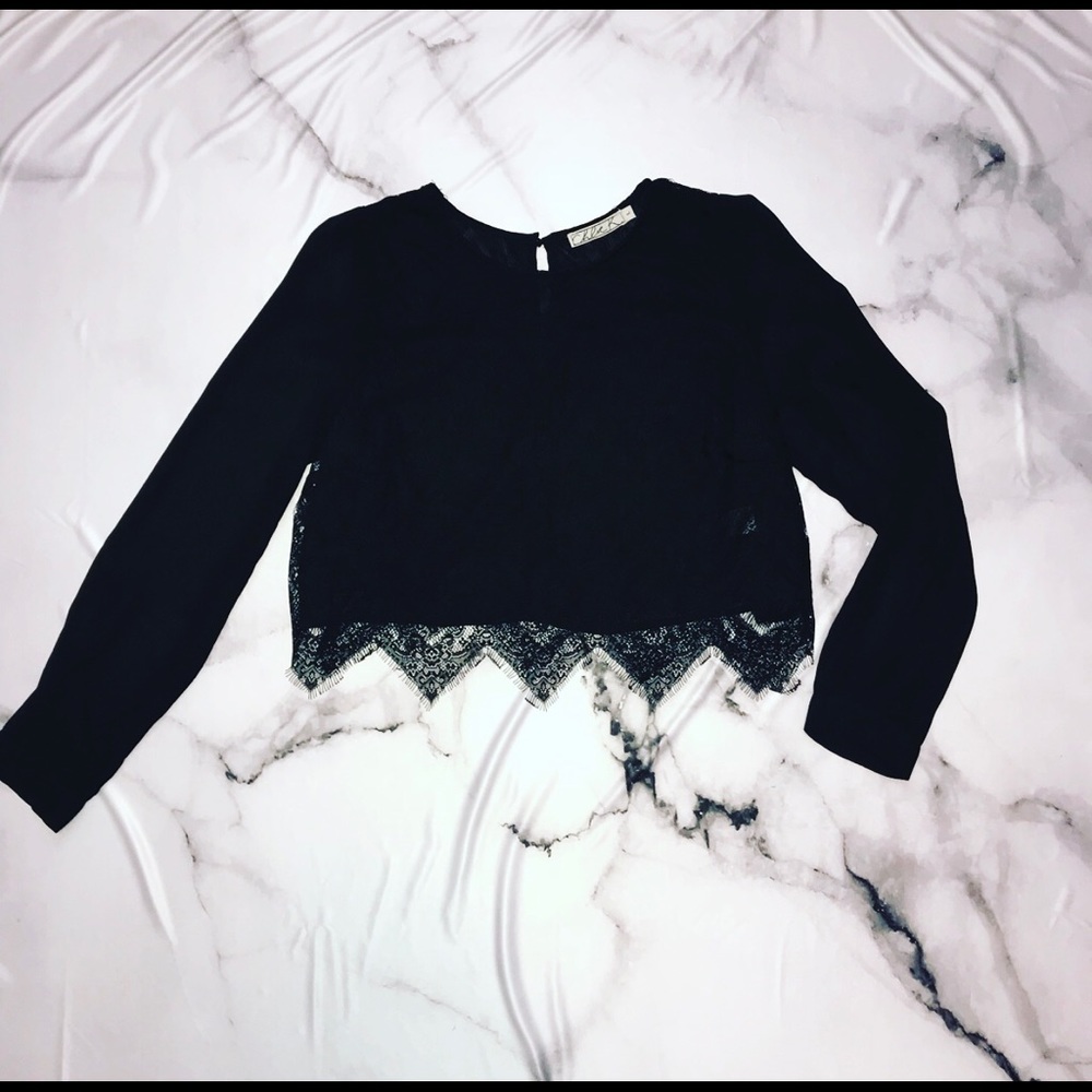 Chloe K Cropped Long Sleeve Size L - Picture 2 of 4